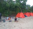 orange-flores-tour-camping
